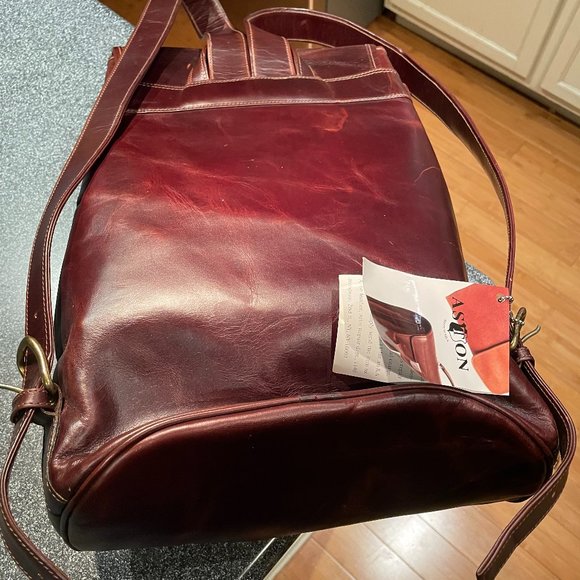NWT Woman\'s Handmade Aston Leather Backpack main image 7